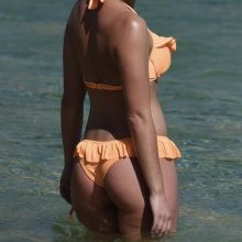 Olympia Valance sexy bikini candids on the beach in Mykonos bends over bare butt booty MixQ photos