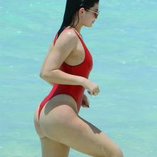 Kylie Jenner big ass in tight bikini candids on the beach in Turks and Caicos 62x HQ photos