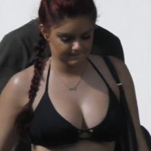 Ariel Winter boobs and ass on Coachella in Indio 34x UHQ photos