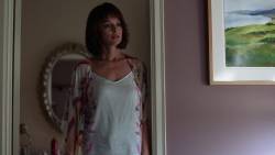 Heather Graham - Law and Order True Crime S01 E02 nightwear raunchy cleavage bends over scenes