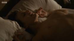 Elisabeth Moss, Linda Ngo - Top Of The Lake S02 E05 720p topless nude naked sex scenes