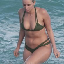 Julz Goddard bikini nip slip on the beach in Miami 51x HQ