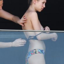 Dylan Penn topless sexy bikini on the beach in Rio 91x UHQ photos