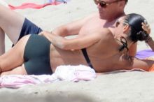 Jennifer Connelly very sexy in bikini cameltoe on the beach in Formentera 64x UHQ photos