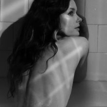Gina Holden nude TJ Scott In the Tub photo shoot 3x UHQ