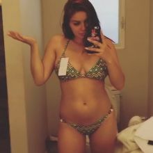 Ariel Winter trying on a Bikini for Spring Break Instagram HQ photo