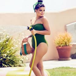 Ariel Winter show big ass and boobs in sexy bikinis for Refinery29 5x MixQ photos