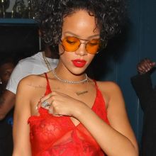 Rihanna in see-thru dress without bra in Hollywood 16x UHQ