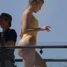 Khloe Kardashian big ass in sexy swimsuit candids in Costa Rica 10x HQ photos