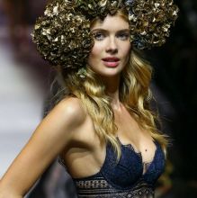 Megan Williams sexy lingerie Etam Fashion Show 2016 during Paris Fashion Week 19x HQ photos