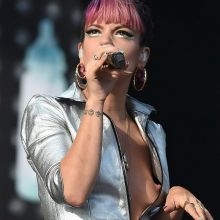 Lily Allen nip slip bobs slip at V festival at Hylands Park 8x UHQ