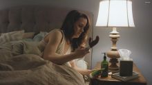 Elizabeth Reaser, etc - Easy S01 E01 720p nude topless raunchy sex scenes
