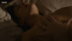 Elisabeth Moss, Linda Ngo - Top Of The Lake S02 E05 720p topless nude naked sex scenes