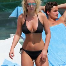 Kate Wright sexy bikini candids pooside in Magaluf While 26x HQ photos