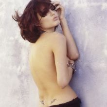 Angelina Jolie nineteen without bra 1995 topless photo shoot 12x UHQ