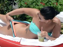 Demi Lovato sexy bikini on the beach in Miami 120x HQ photos