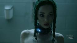Emma Dumont - The Gifted S01 E02 720p topless nude shover scene