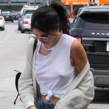 Kendall Jenner without bra shopping in Beverly Hills 58x HQ photos
