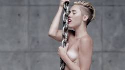 Miley Cyrus - Wrecking Ball explicit uncensored