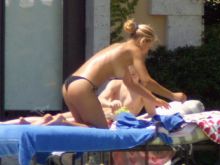 Anna Kournikova nineteen topless sunbathing 2001 April 41x HQ photos
