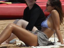 Jessica Alba wearing sexy bikini on the beach in Hawaii 140x UHQ photos