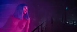 Ana de Armas, Sallie Harmsen, Mackenzie Davis - Blade Runner 2049 1080p