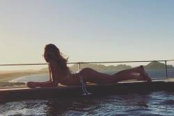 Charlotte McKinney butt in sexy bikini 2x HQ